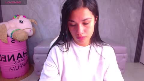 Violetta  online show from November 2025 03:18:02 AM