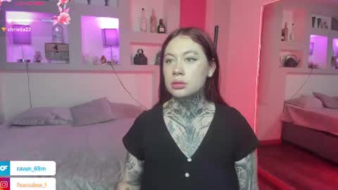 Snapshot of violettabaker1 chatting on June 2026 07:14:01 PM ViolettaBaker online show from June 2026 07:14:01 PM