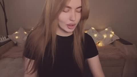 ViolettaOtis online show from April 2026 03:01:02 PM