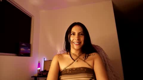 Violetta....Follow me in Twitter... online show from October 2025 03:47:02 AM