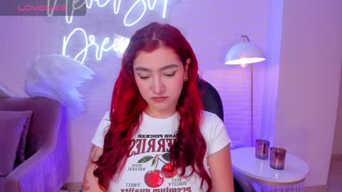Violett Castel online show from December 2024 07:43:02 PM