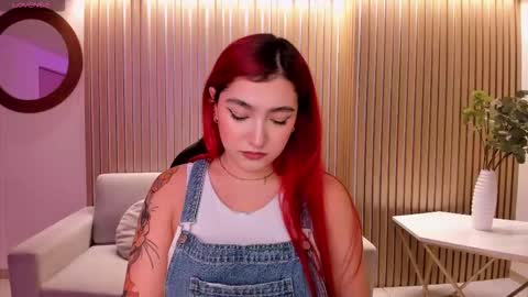 Violett Castel online show from September 2025 06:40:01 PM