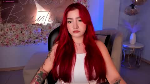 Violett Castel online show from September 2025 06:46:02 PM