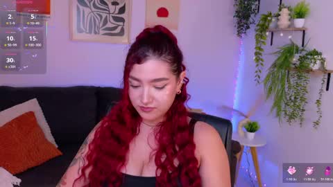 Snapshot of violettcastel chatting on May 2026 08:47:01 PM Violett Castel online show from May 2026 08:47:01 PM