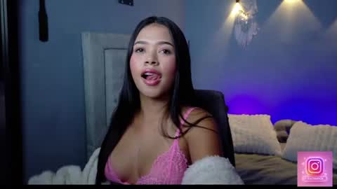 Snapshot of violettdoll_1 chatting on June 2026 10:52:01 PM Violett Doll online show from June 2026 10:52:01 PM