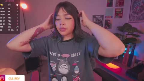 JULIE UWU online show from April 2026 10:51:02 PM