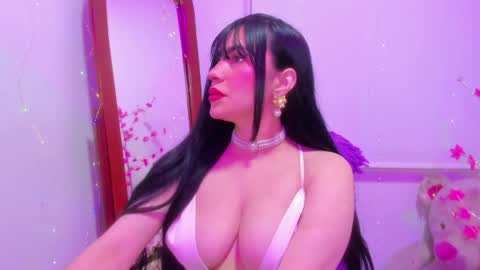 Snapshot of violette_laurent chatting on April 2026 12:00:02 AM violette_laurent online show from April 2026 12:00:02 AM