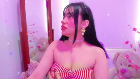 Snapshot of violette_laurent chatting on April 2026 08:10:01 PM violette_laurent online show from April 2026 08:10:01 PM