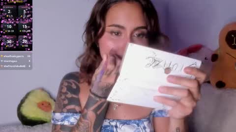 Violette  online show from October 2025 11:35:01 PM