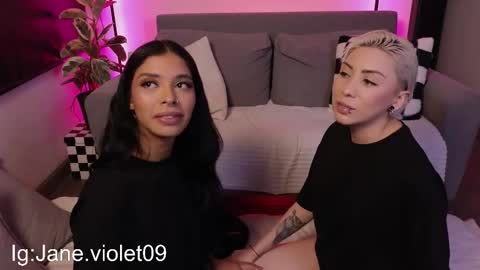 Violet online show from October 2025 12:17:02 AM