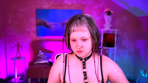 Snapshot of violettwoods chatting on July 2026 08:12:01 AM Violett online show from July 2026 08:12:01 AM