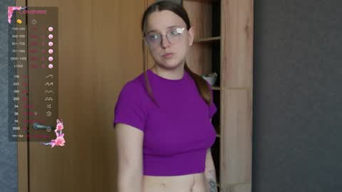 Snapshot of violetwin chatting on May 2026 11:38:01 AM Violet online show from May 2026 11:38:01 AM