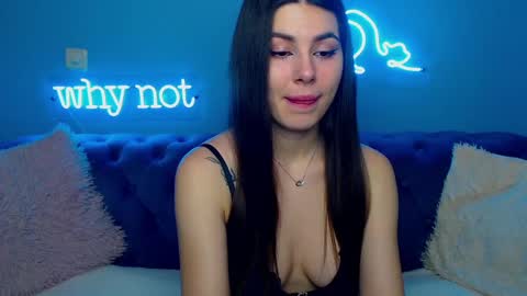 viollinalv online show from January 2025 05:44:02 AM