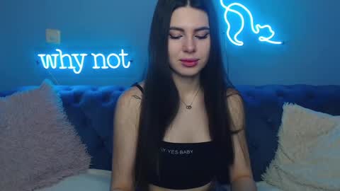 viollinalv online show from January 2025 05:40:02 AM