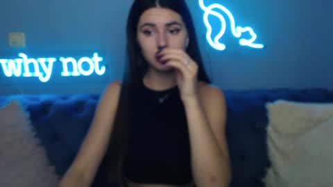 viollinalv online show from October 2025 04:45:01 AM