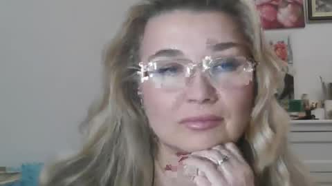 Vionerra online show from November 2025 03:33:02 PM