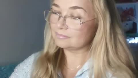 Vionerra online show from November 2025 04:20:02 PM