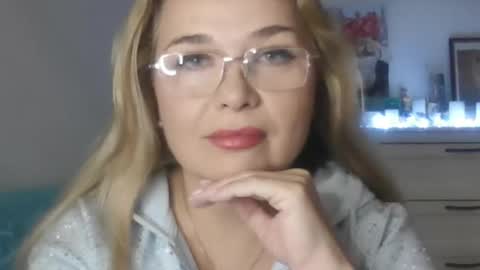 Vionerra online show from November 2025 05:28:02 PM