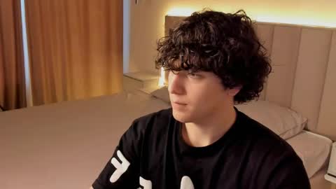 vip_person_ online show from March 2026 02:32:01 PM