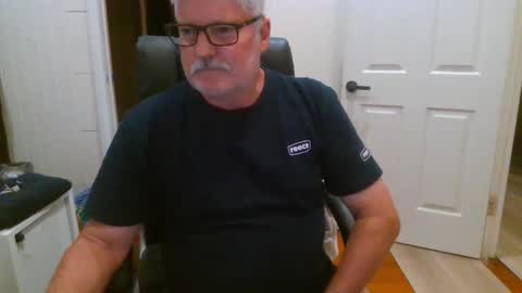 viper654321 online show from October 2025 08:01:01 AM