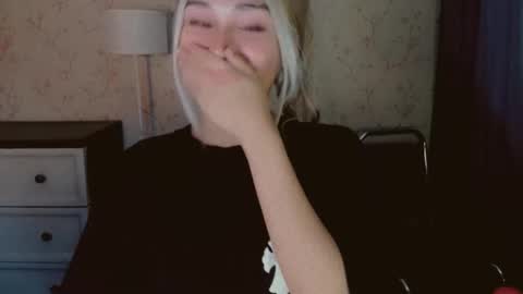 Pearl online show from March 2026 03:04:01 PM