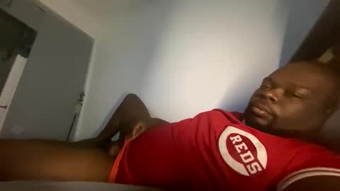 Snapshot of virgoincredible25 chatting on October 2025 05:02:02 AM Elle Hood online show from October 2025 05:02:02 AM