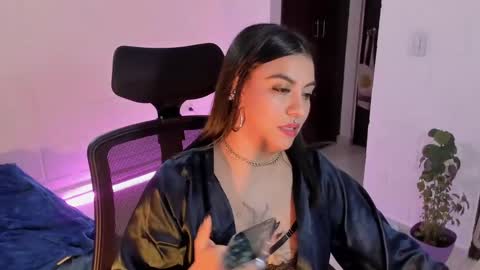 Lu online show from January 2025 12:06:02 AM