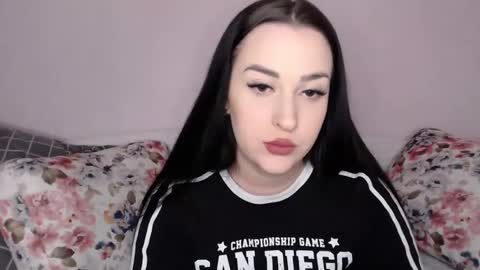 Vitalina online show from December 2024 11:54:02 AM