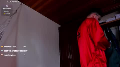 Vito Ferrer online show from September 2025 05:40:01 PM