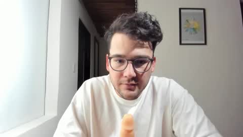 Vito Ferrer online show from October 2025 01:31:01 AM