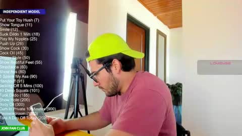 Snapshot of vito_ferrero chatting on June 2026 12:59:01 PM Vito Ferrer online show from June 2026 12:59:01 PM