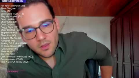 Snapshot of vito_ferrero chatting on July 2026 05:16:01 PM Vito Ferrer online show from July 2026 05:16:01 PM