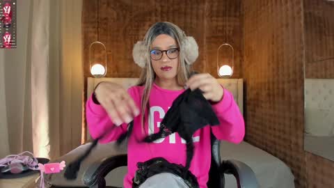 VittaaaPlease help me with your thumbs up its important  online show from January 2025 12:58:01 PM