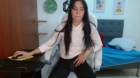 VITTORIA  online show from February 2025 01:14:02 PM