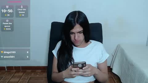 Snapshot of vivianalatin chatting on May 2026 11:16:01 AM instagram Viviana73215 online show from May 2026 11:16:01 AM