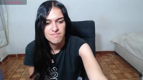 Snapshot of vivianalatin chatting on May 2026 11:40:01 AM instagram Viviana73215 online show from May 2026 11:40:01 AM