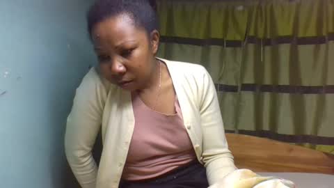 viviane0812 online show from September 2025 01:49:01 AM