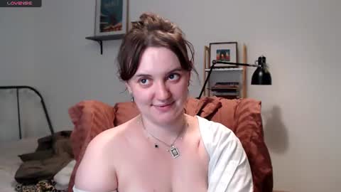 Snapshot of vivianmarble chatting on July 2026 12:39:01 AM Lela online show from July 2026 12:39:01 AM