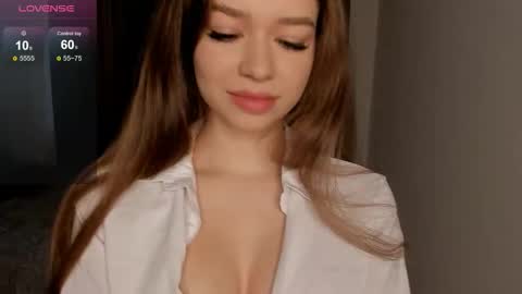 viviannayt online show from October 2025 12:50:01 PM