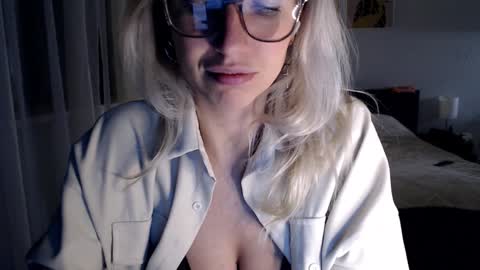 VI       online show from December 2024 04:46:02 PM