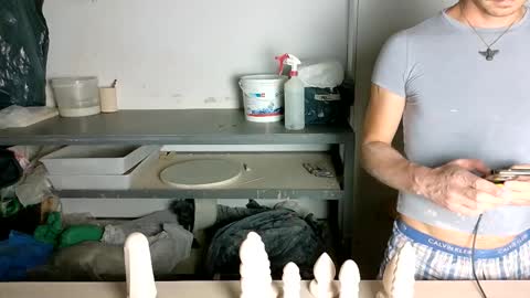 Viv online show from September 2025 08:31:02 PM