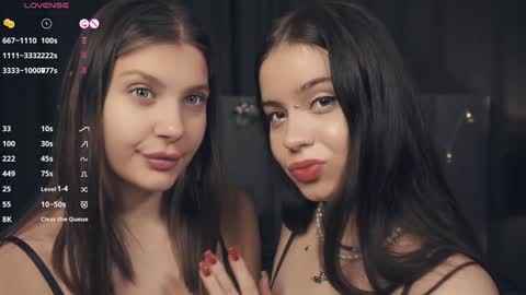 Snapshot of vivid_girls chatting on January 2025 10:17:01 AM Nelly and Mari online show from January 2025 10:17:01 AM