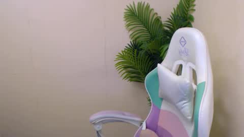 Vivien online show from January 2025 12:38:01 AM