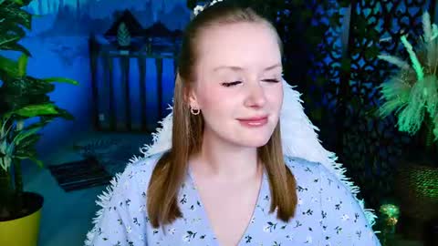 Snapshot of vivienleeigh chatting on June 2026 05:27:01 AM Vivien online show from June 2026 05:27:01 AM