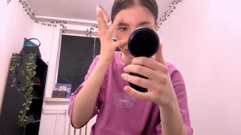 Vivi online show from October 2025 12:09:02 PM