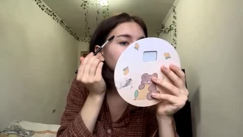 Vivi online show from November 2025 07:06:02 AM