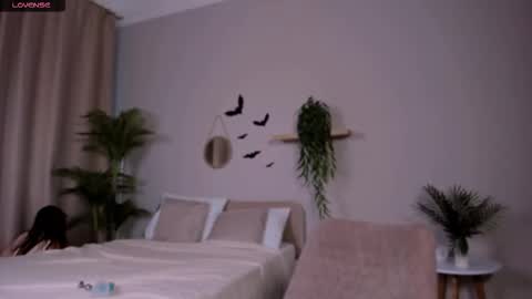 Snapshot of vixen_foxy chatting on November 2025 07:55:02 AM online show from November 2025 07:55:02 AM