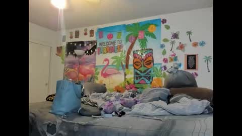 Snapshot of vixenfyre chatting on April 2026 09:05:02 PM Vixen Fyre online show from April 2026 09:05:02 PM