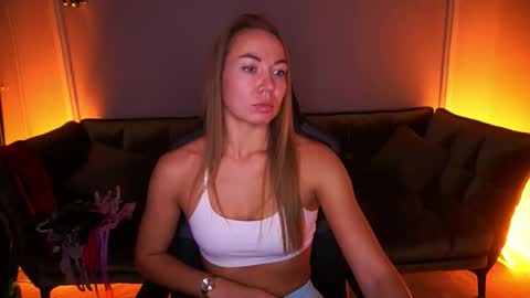 Ur Lady online show from November 2025 09:15:01 PM