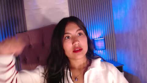 Vi online show from October 2025 03:25:03 AM